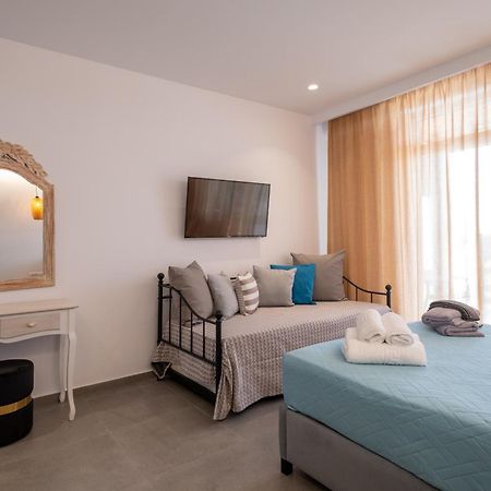 Sand Gem - Beach Apartments Періволос Екстер'єр фото