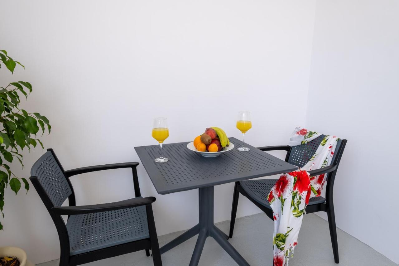 Sand Gem - Beach Apartments Періволос Екстер'єр фото