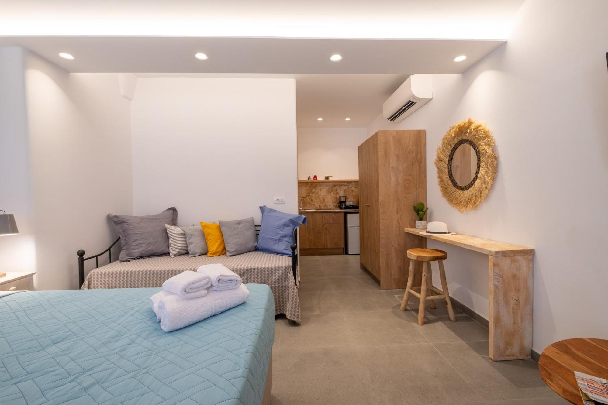 Sand Gem - Beach Apartments Періволос Екстер'єр фото