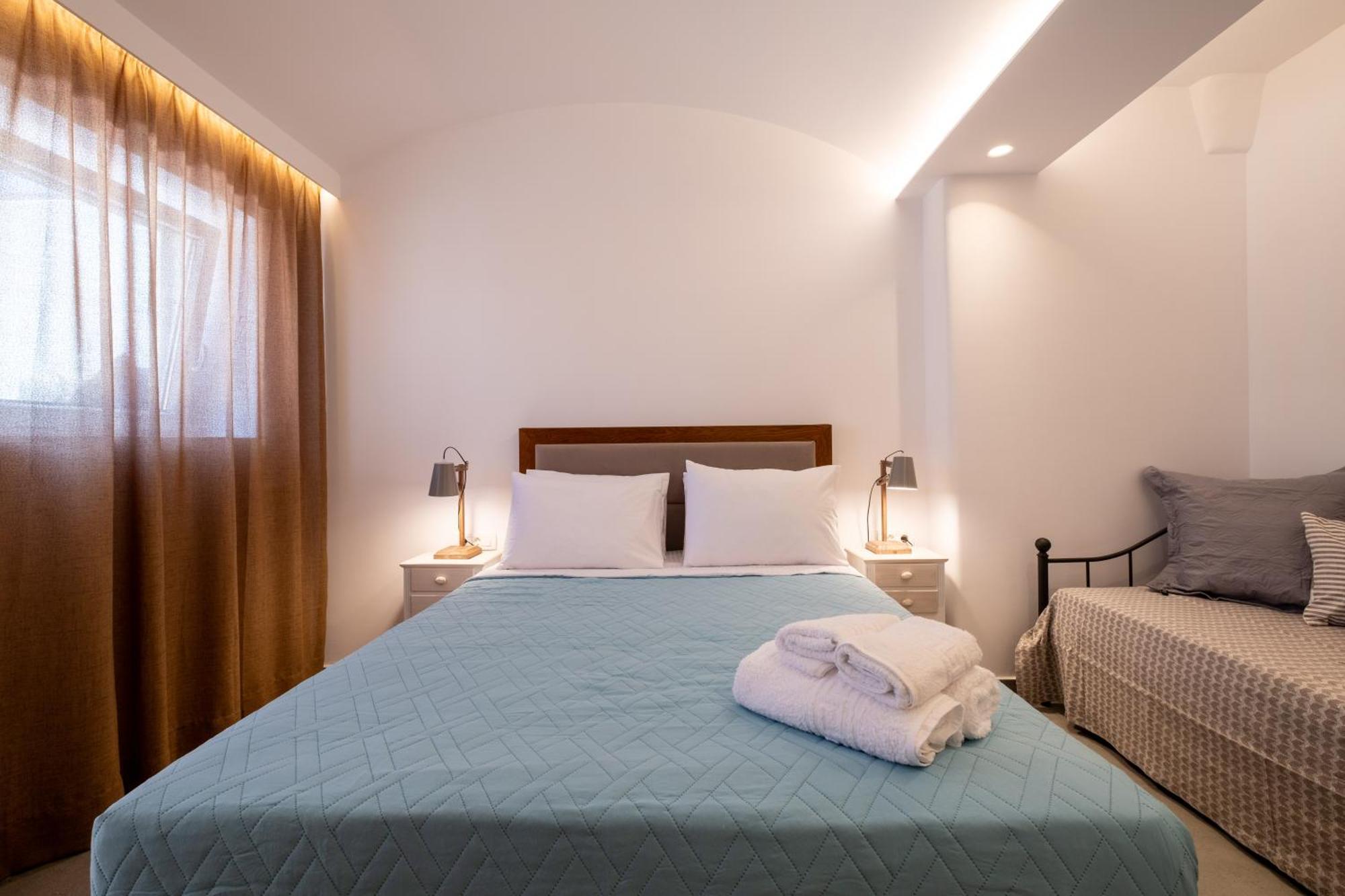 Sand Gem - Beach Apartments Періволос Екстер'єр фото