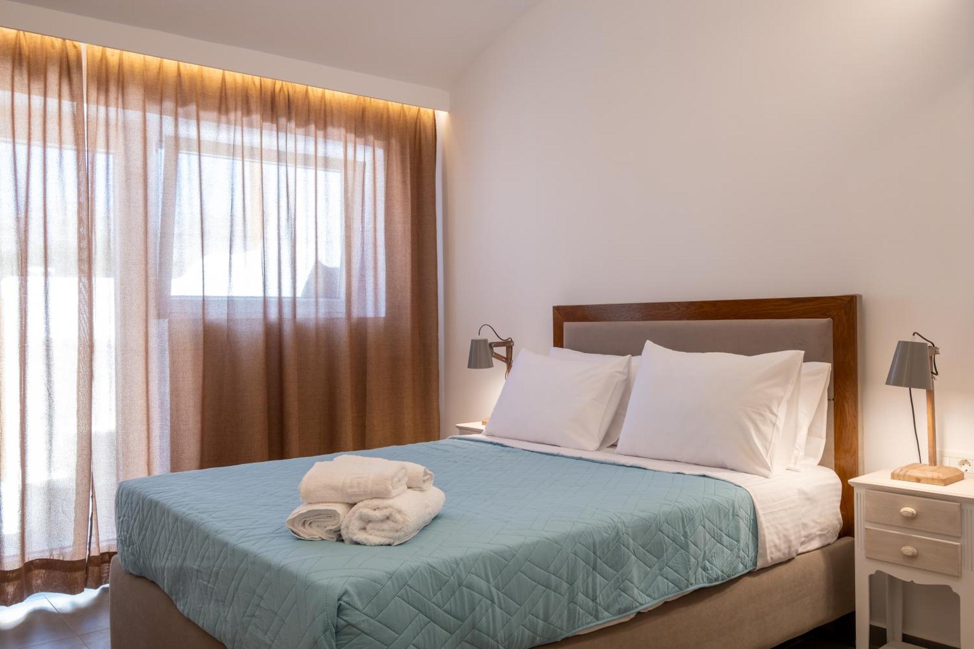Sand Gem - Beach Apartments Періволос Екстер'єр фото
