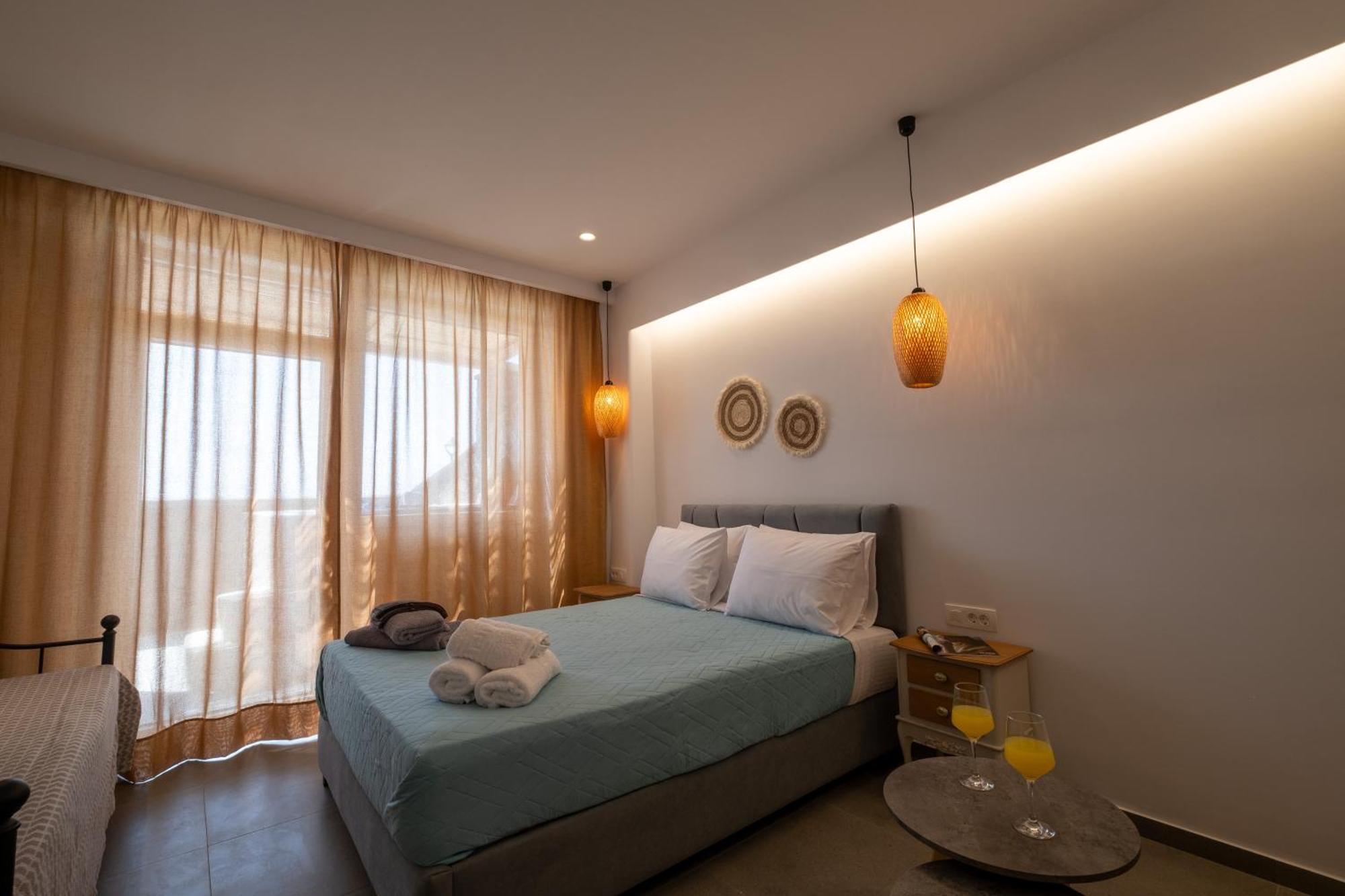 Sand Gem - Beach Apartments Періволос Екстер'єр фото